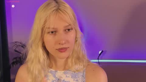 Snapshot of lora_hellyeah chatting on 10, 9, 2025 Lora heil online show from 10, 9, 2025