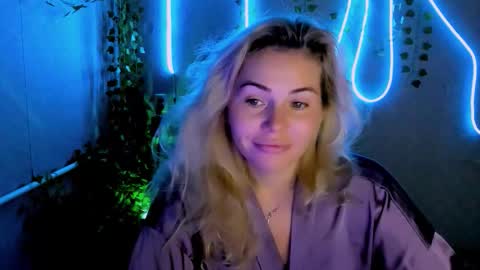 Lora online show from 19, 9, 2025