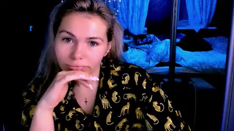 Lora online show from 12, 11, 2025