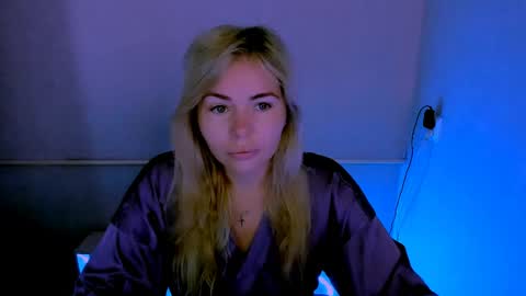 Lora online show from 7, 5, 2026