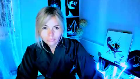 Lora online show from 23, 7, 2026