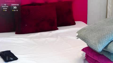 loradelniro1 online show from 23, 9, 2025