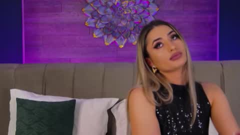 Lora online show from 8, 1, 2026