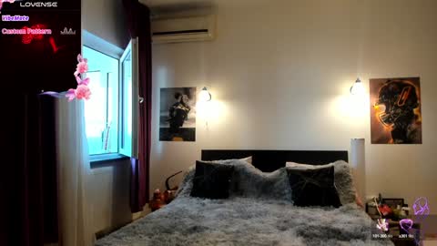 Lora online show from 14, 1, 2025