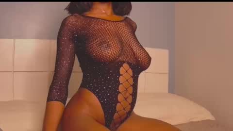 Snapshot of loraforreal chatting on 28, 9, 2025 Blackcat online show from 28, 9, 2025