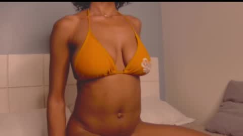 Snapshot of loraforreal chatting on 5, 10, 2025 Blackcat online show from 5, 10, 2025