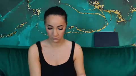 Miss online show from 4, 2, 2025