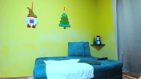 Loren Grey online show from 4, 12, 2025