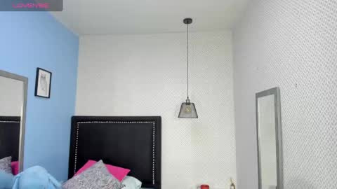 lorenadavies online show from 11, 2, 2025