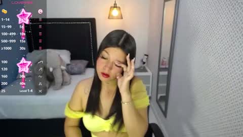 lorenadavies online show from 4, 3, 2025