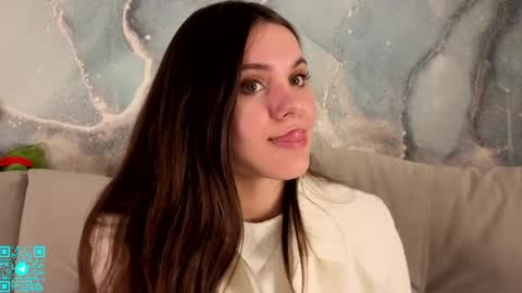 Chloe for Fan BlackHole online show from 28, 4, 2026