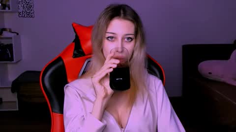 Lori online show from 18, 10, 2025