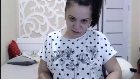 LorraGrey online show from 14, 2, 2025