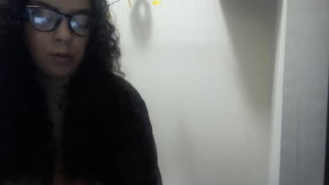 Snapshot of lotuzpetals chatting on 5, 10, 2025 Jasmine online show from 5, 10, 2025