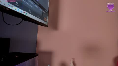 Snapshot of lou_22_ chatting on 9, 2, 2026 Lou online show from 9, 2, 2026