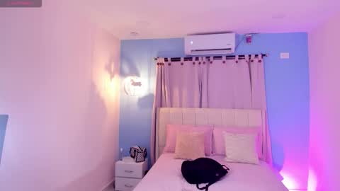 Snapshot of lou_22_ chatting on 5, 3, 2026 Lou online show from 5, 3, 2026