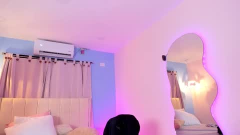 Snapshot of lou_22_ chatting on 16, 3, 2026 Lou online show from 16, 3, 2026