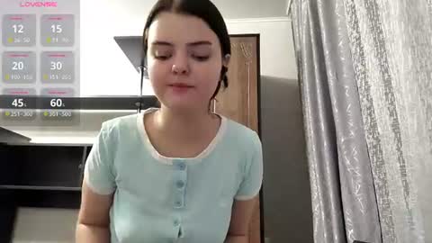 Snapshot of loudeguise chatting on 25, 7, 2026 Esma online show from 25, 7, 2026