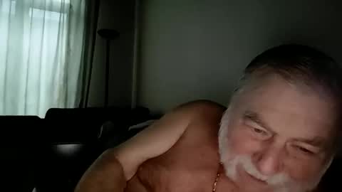 louis_chokdee online show from 3, 10, 2025