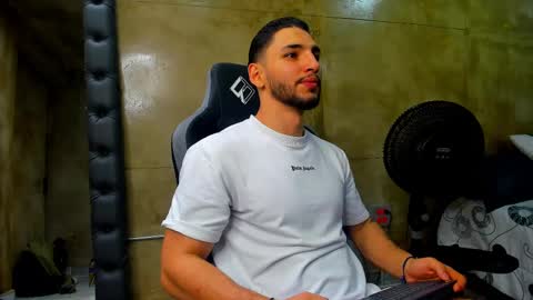 Louis online show from 8, 3, 2025