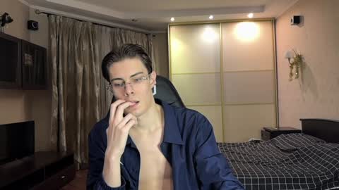 Mark online show from 4, 1, 2025