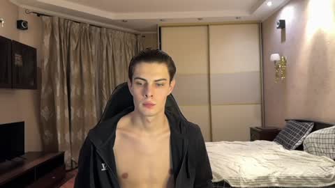 Mark online show from 10, 1, 2025