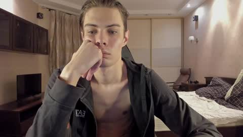 Mark online show from 4, 2, 2025