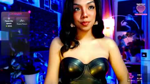 Snapshot of louisassy chatting on 24, 6, 2026 Louisa online show from 24, 6, 2026