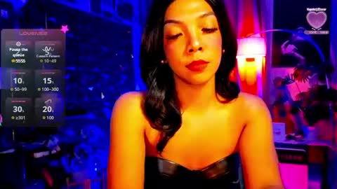 Snapshot of louisassy chatting on 4, 7, 2026 Louisa online show from 4, 7, 2026