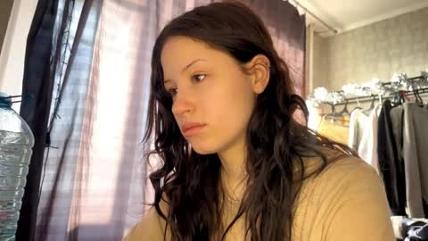 Elfie online show from 31, 3, 2026