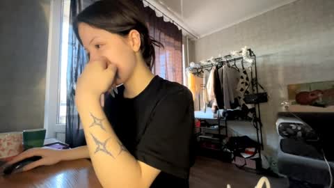 Elfie online show from 1, 4, 2026