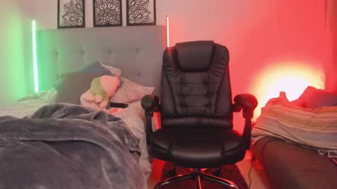 Lourrein Stoun   Independiente online show from 13, 11, 2025