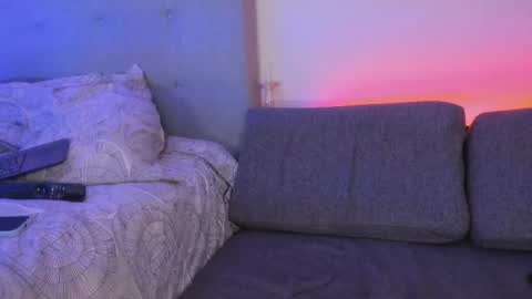 Lourrein Stoun   Independiente online show from 28, 2, 2026