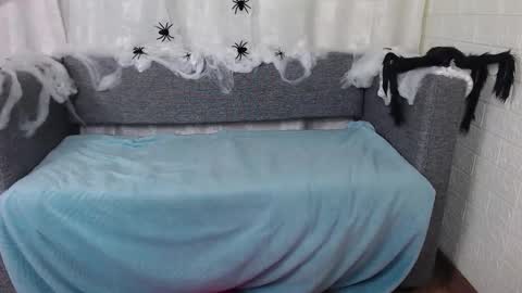 love bella  online show from 8, 10, 2025