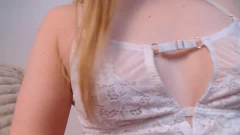 love bella  online show from 8, 5, 2026