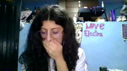 Snapshot of love_electra chatting on 25, 3, 2026 love_electra online show from 25, 3, 2026