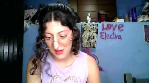 Snapshot of love_electra chatting on 26, 3, 2026 love_electra online show from 26, 3, 2026