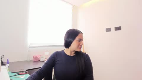 Snapshot of love_kris chatting on 19, 9, 2025 Kristen LoveBerry online show from 19, 9, 2025