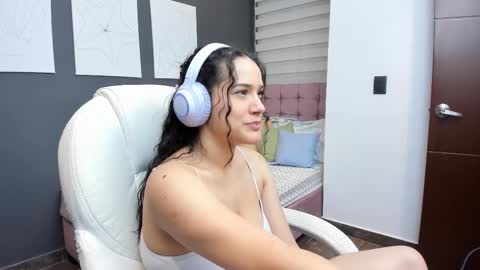 Snapshot of love_kris chatting on 26, 10, 2025 Kristen LoveBerry online show from 26, 10, 2025