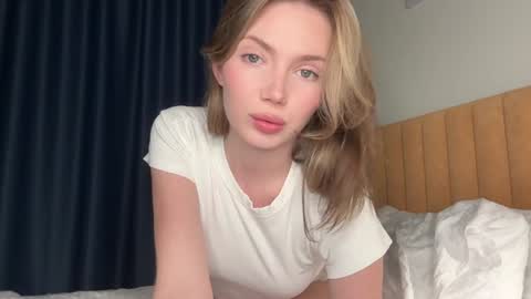 Snapshot of love_machine_ chatting on 21, 9, 2025 Sofi online show from 21, 9, 2025