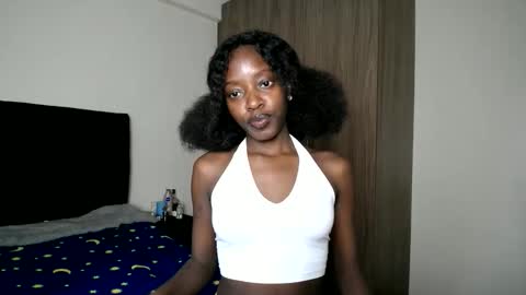 Snapshot of love_miah chatting on 23, 9, 2025 Miah online show from 23, 9, 2025