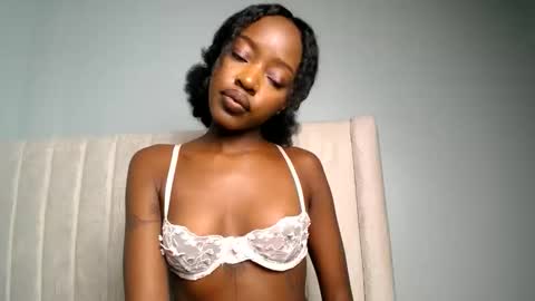 Snapshot of love_miah chatting on 30, 9, 2025 Miah online show from 30, 9, 2025