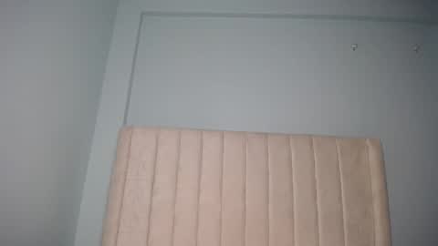 Snapshot of love_miah chatting on 22, 11, 2025 Miah online show from 22, 11, 2025