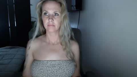 LoVe On  online show from 3, 5, 2026