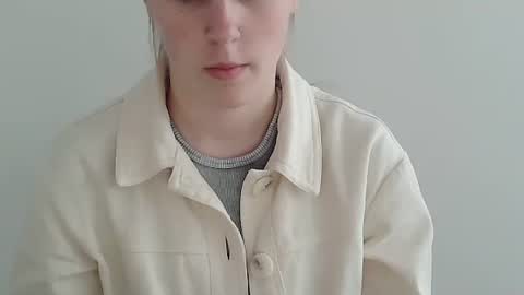 Vivian online show from 7, 11, 2025