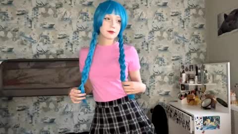 Snapshot of love_you_kim chatting on 6, 4, 2026 Kim online show from 6, 4, 2026