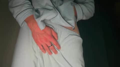 Snapshot of lovecoquin chatting on 12, 11, 2025 lovecoquin online show from 12, 11, 2025