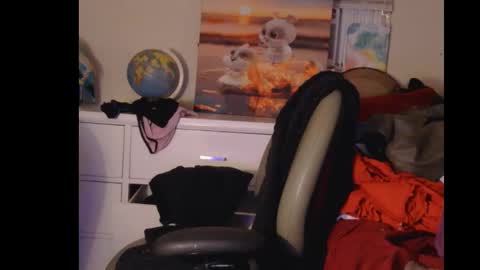 Ashley and Leon online show from 6, 2, 2026