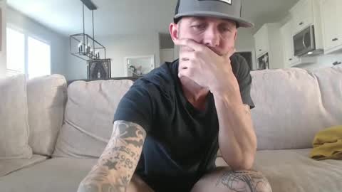 Snapshot of lovehatelovers chatting on 19, 12, 2024 lovehatlovers online show from 19, 12, 2024