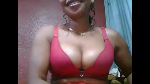 loveinlife750427 online show from 18, 10, 2025